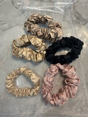 Lot of 5 midi/large SLIP branded hair scrunchies